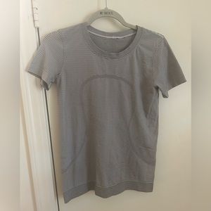 Lululemon Athletic Shirt❣️❣️